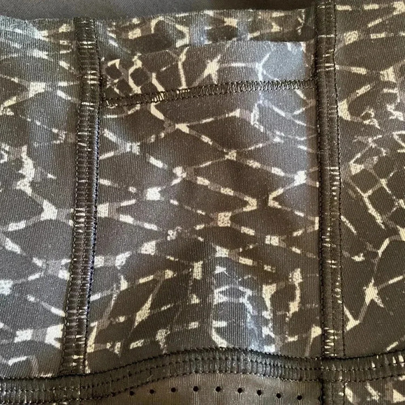 Lululemon  Capris - Picture 9 of 9